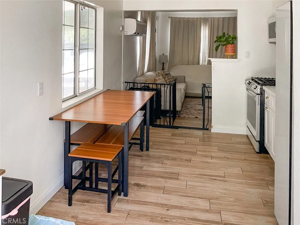 3745 Shamrock Avenue, Riverside, California 92501 home-pic-5